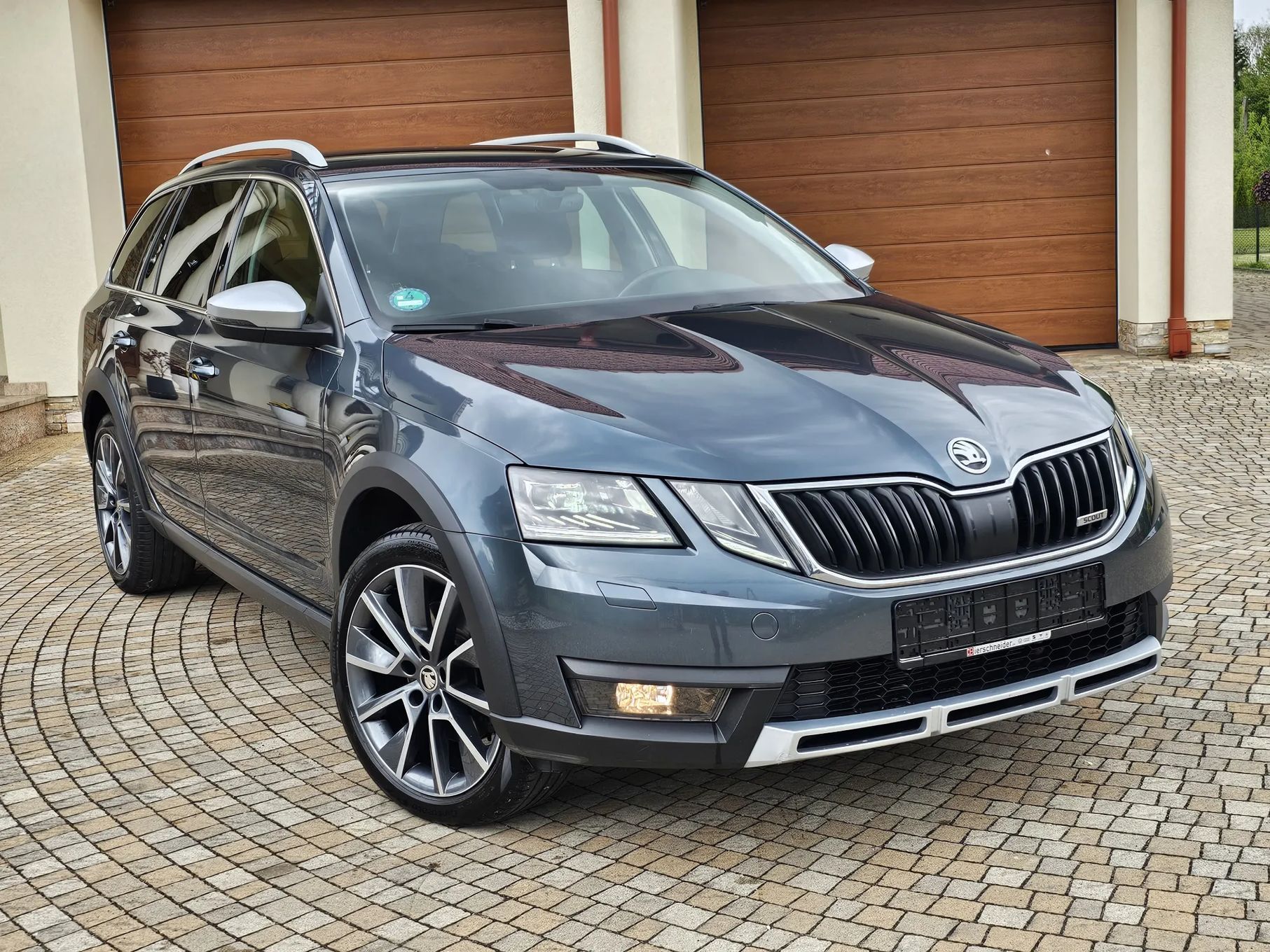 Skoda Octavia SCOUT 2.0TDI 184KM 4x4 DSG Bezwypadkow BardzoZadbana BagateWyposażenie