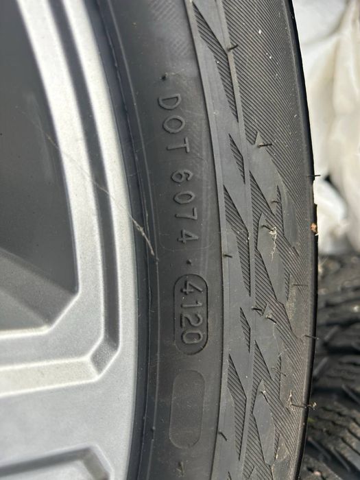 Диски Audi+зимові шини Nokian Hakkapeliitta 255/50 R20, Q7 ,Q8, e-tron