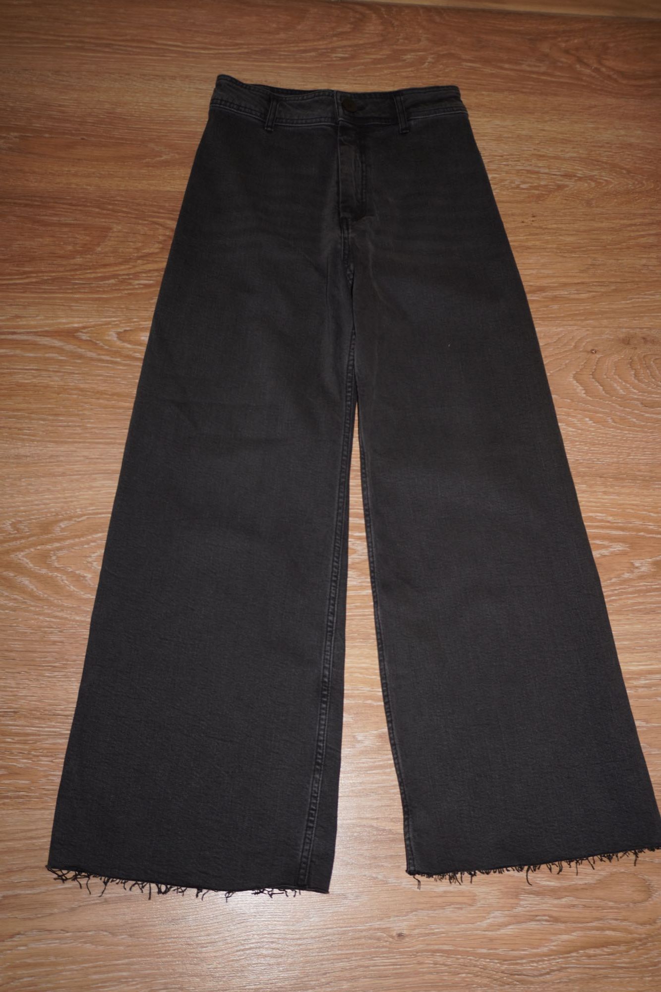 Графитовые джинсы клеш zara