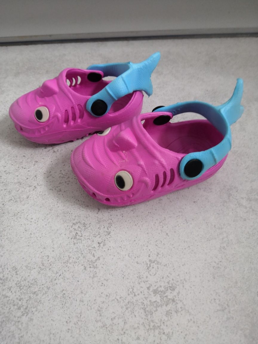 Klapki wodne Baby Shark dziecięce