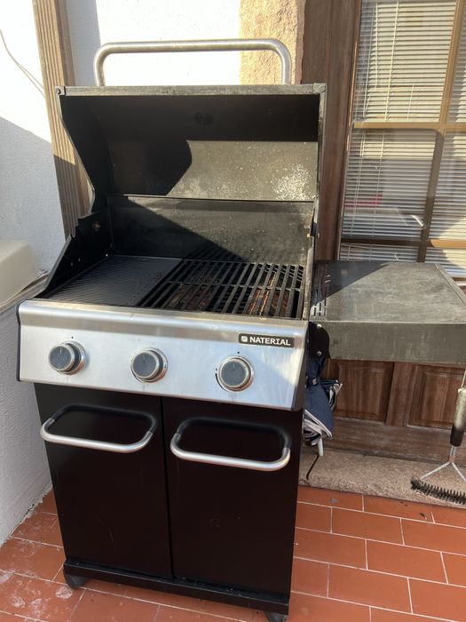 Barbecue a gás (com bilha)