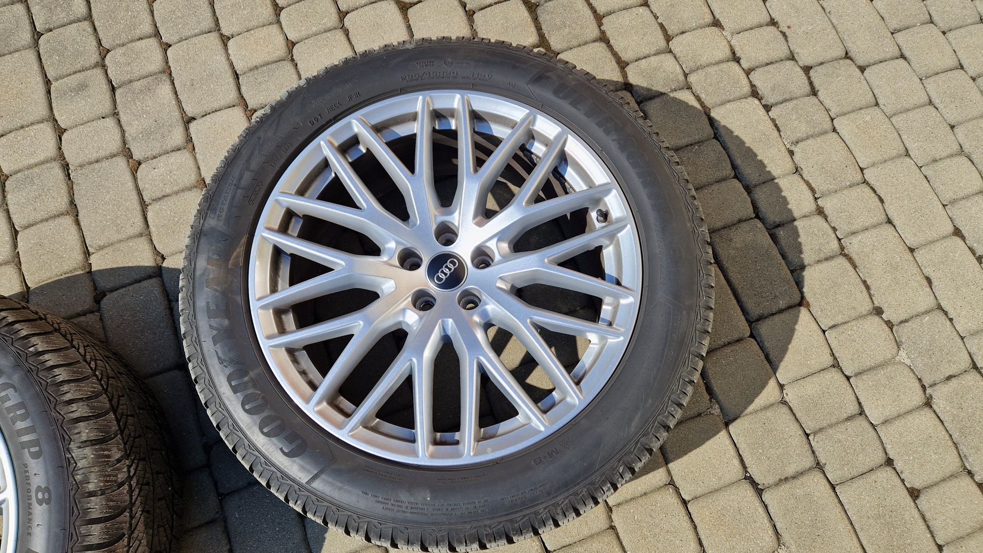 Felgi 9Jx20 ET33 5x112 Audi Speedline OEM