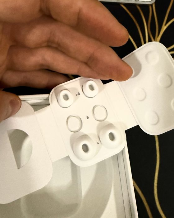 AirPods Pro 2 gen (USB-Lightning) bez gumek rozmiaru S