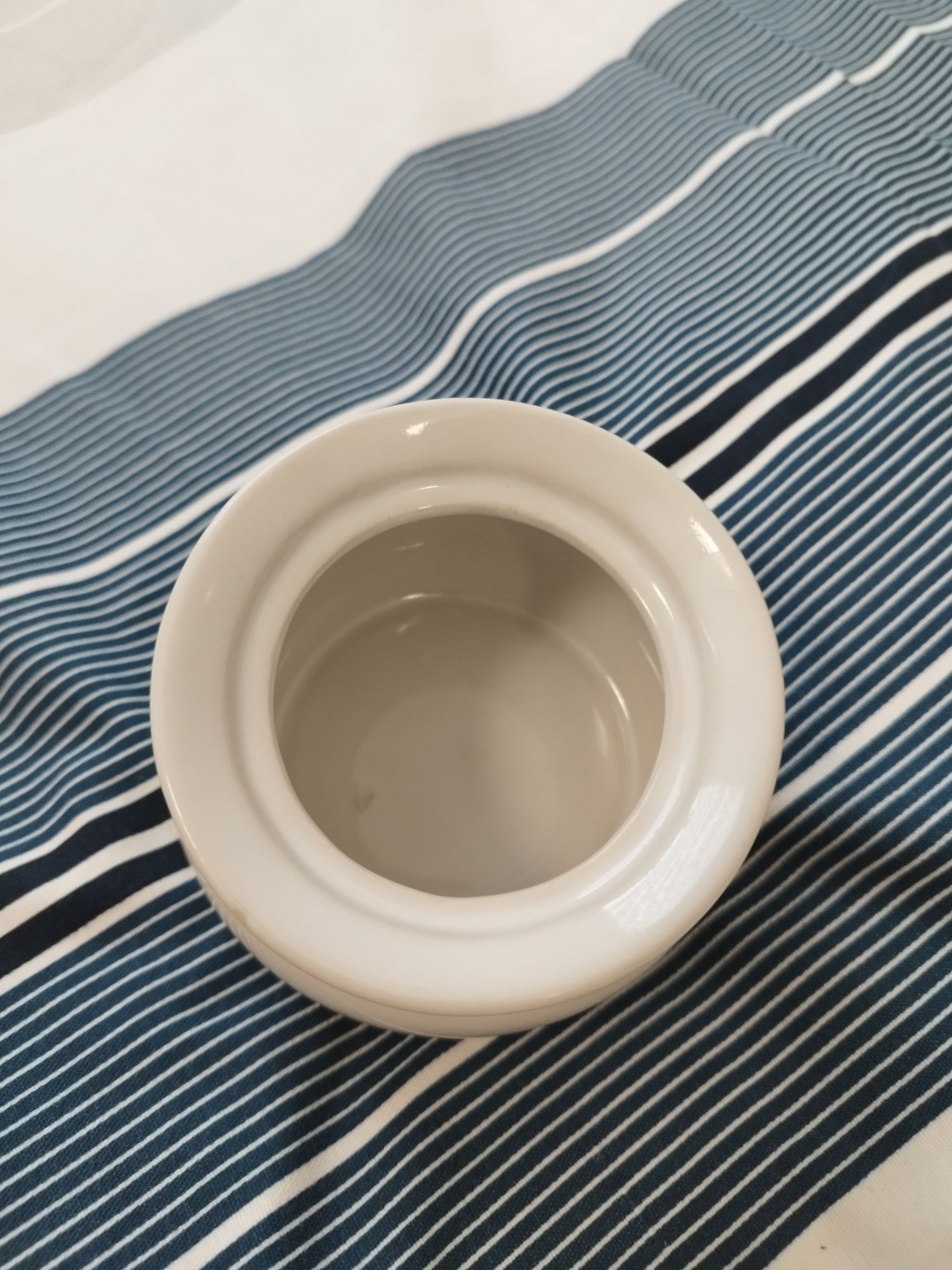 Cukiernica. Porcelana.
