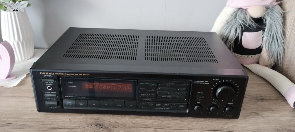Onkyo  Quartz Synthesized Tuner Amplifier TX-7920