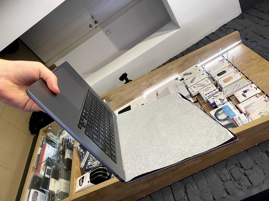 Ноутбук Apple MacBook Air 15" M2 8/512GB  Space Gray (MQKQ3) 2023