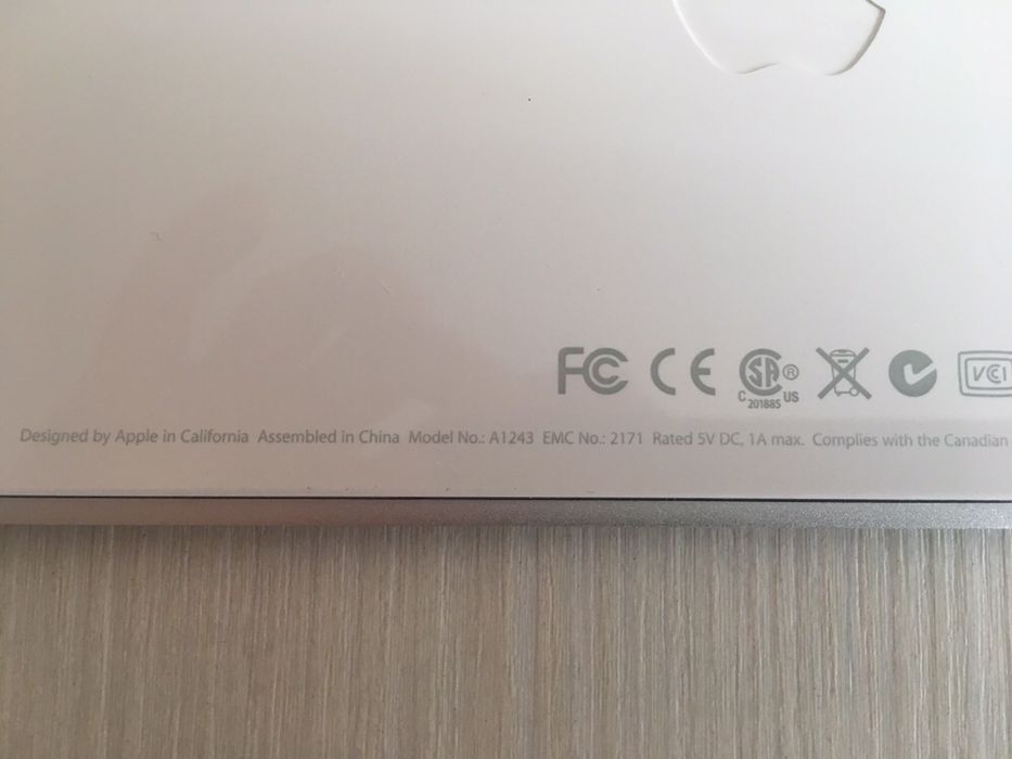 Проводная алюминиевая клавиатура Apple Wired Keyboard A1243