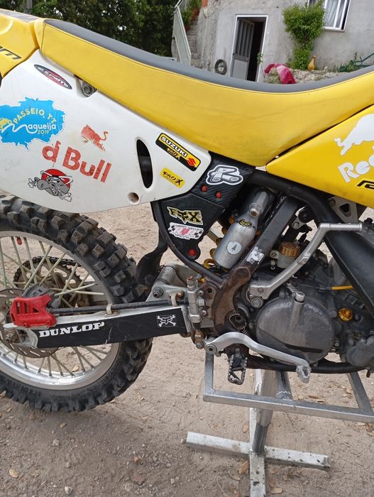 Suzuki rm 250 vendo ou troco
