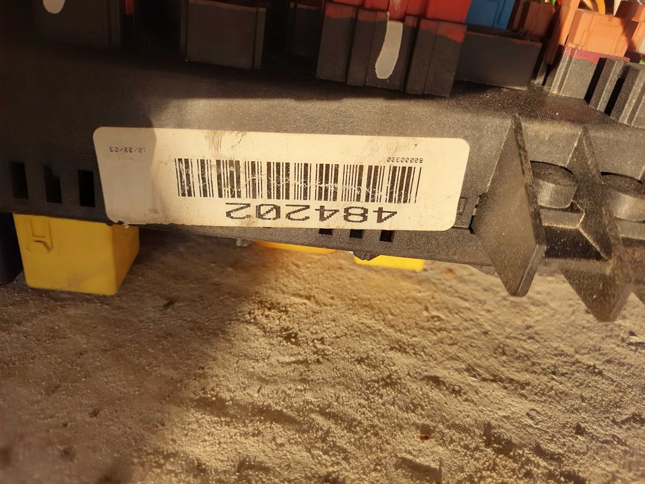 Блок запобіжників Мерседес МЛ w163 ML270 cdi дизель 2003 рік