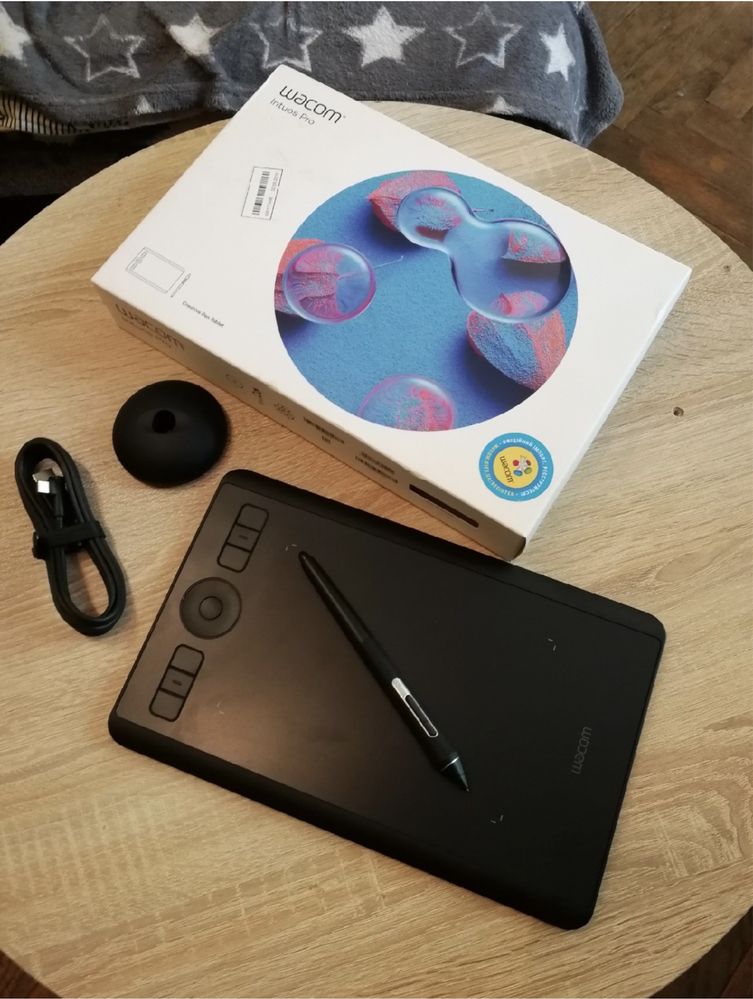 Графічний планшет Wacom Intuos Pro