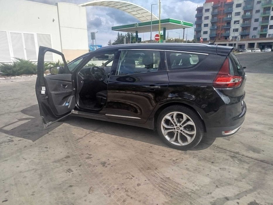Renault Scénic 7 lugares 2018 Negociável