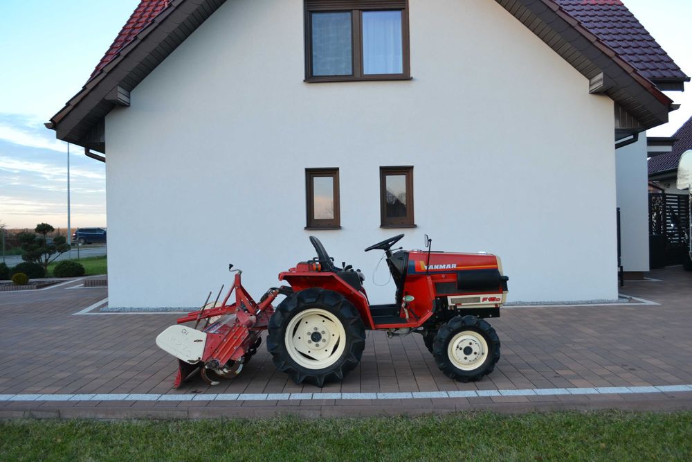 Traktorek japoński mini traktor Kubota M Mitsubishi