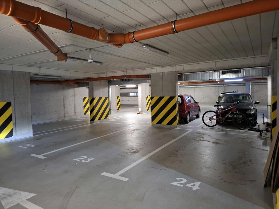 Miejsce postojowe w garażu poddziemnym