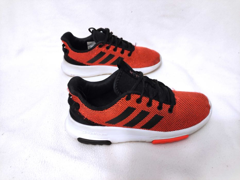 Buty sportowe Adidas CF Racer pomaranczowe -r.36,5