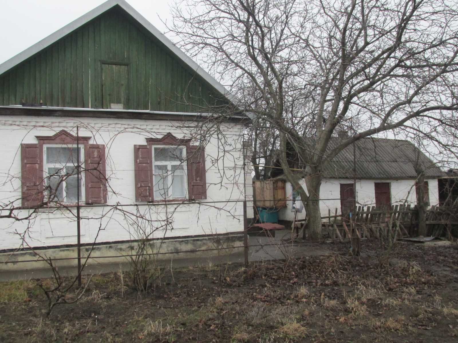 Продам газифікований будинок по вул. Кармелюка, р-н 8 школи