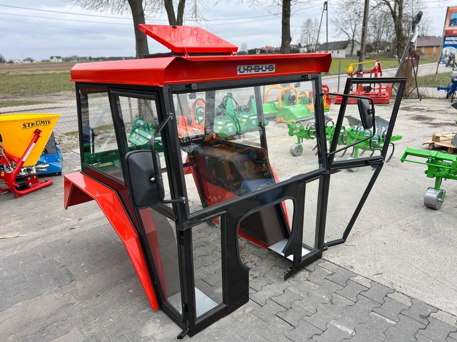 Kabina ciągnikowa Ursus C330 Ursus C360 MF235 T25 szyberdach siłowniki