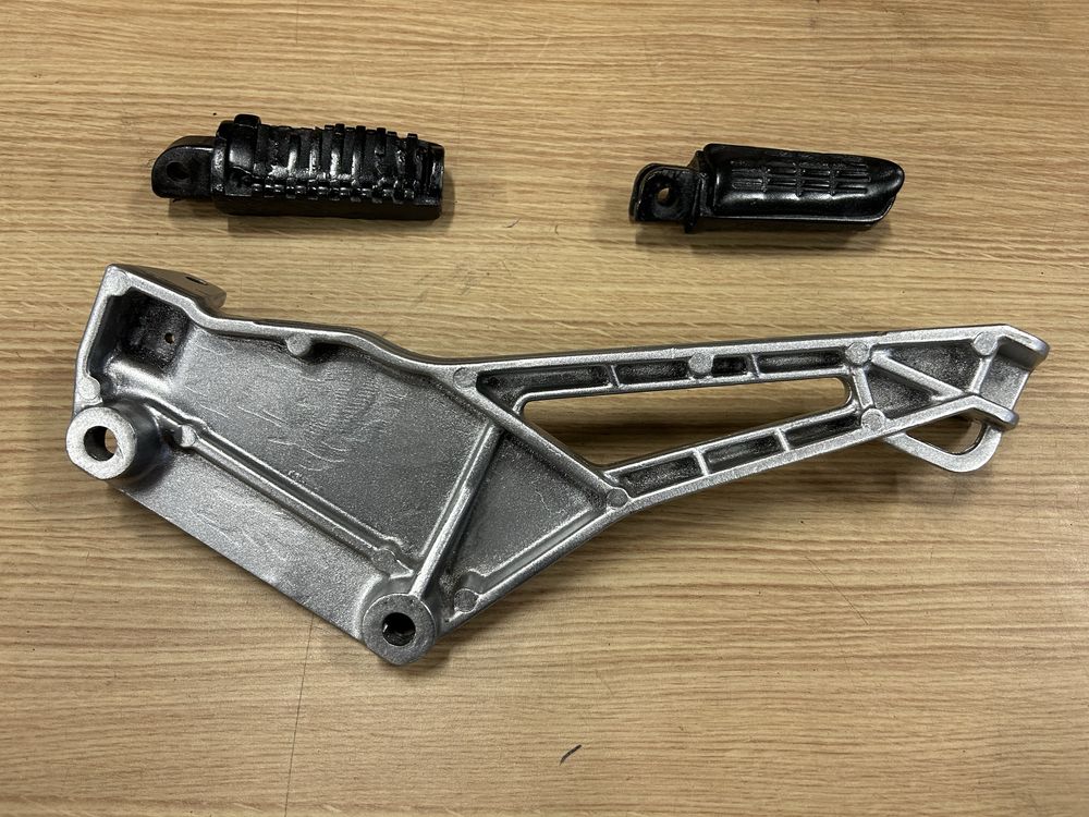 Suporte dos pisa pés (peseiras) CB500 pc26 pc32