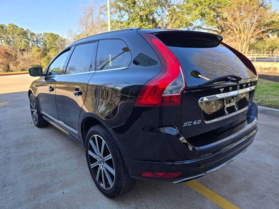 Volvo XC60      2016