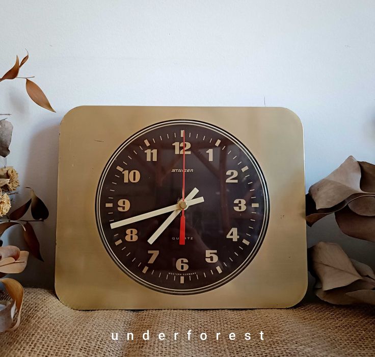 Zegar ścienny kwarcowy złoty