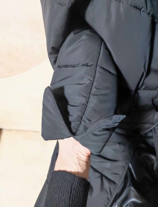 Стильне  жіноче демісезонне стьобане пальто