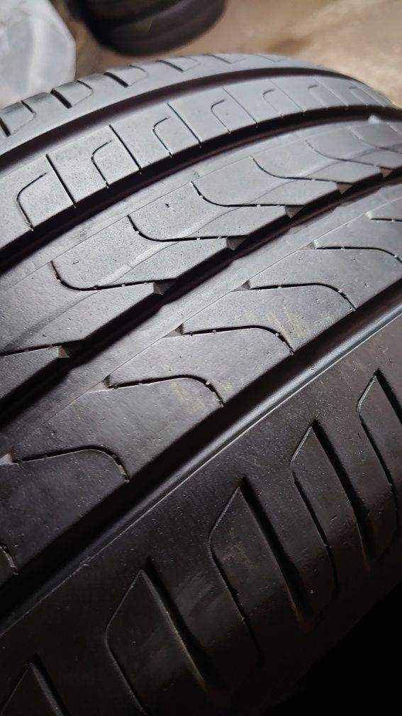 Летние разноширокие шины Pirelli 245/45 r18 275/40 r18 комплект