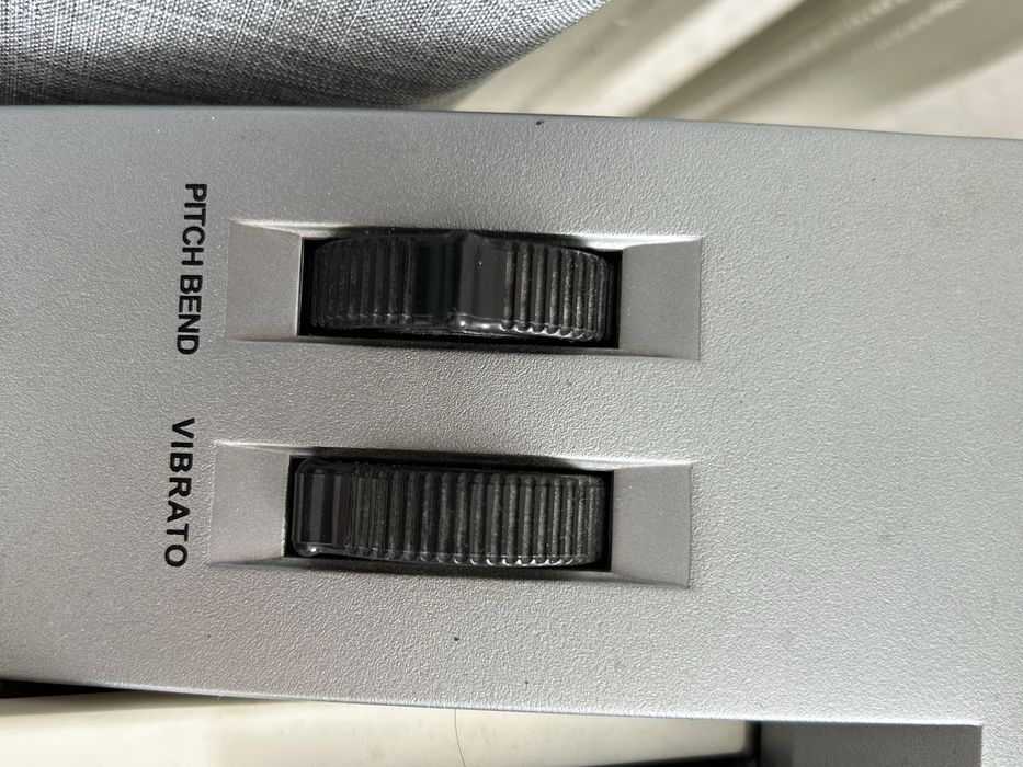 Bravis KB-820 в гарному стані