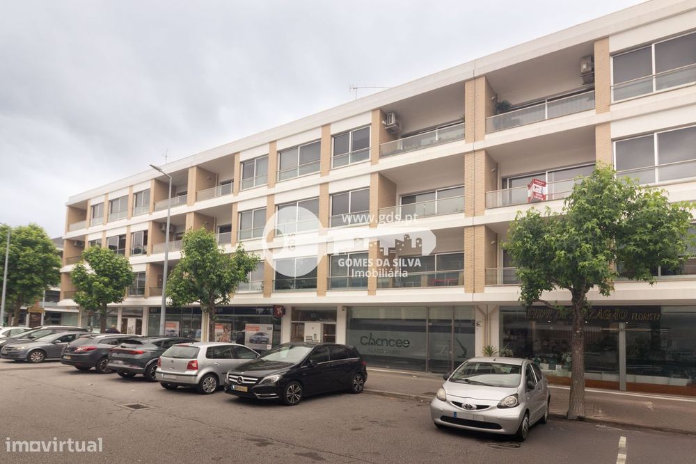 Apartamento T3 com excelentes áreas – Celeirós, Braga