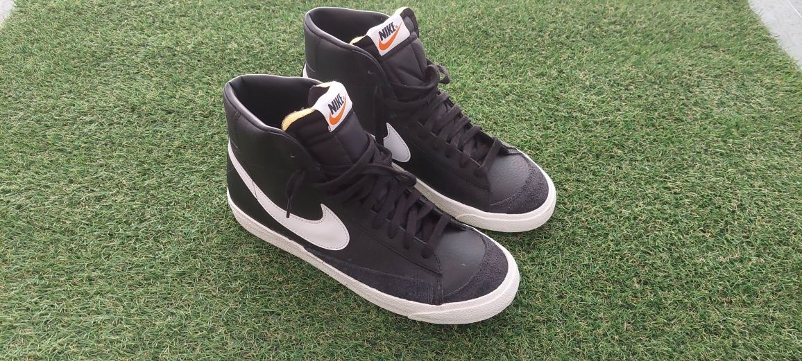 Nike Blazer tamanho 42