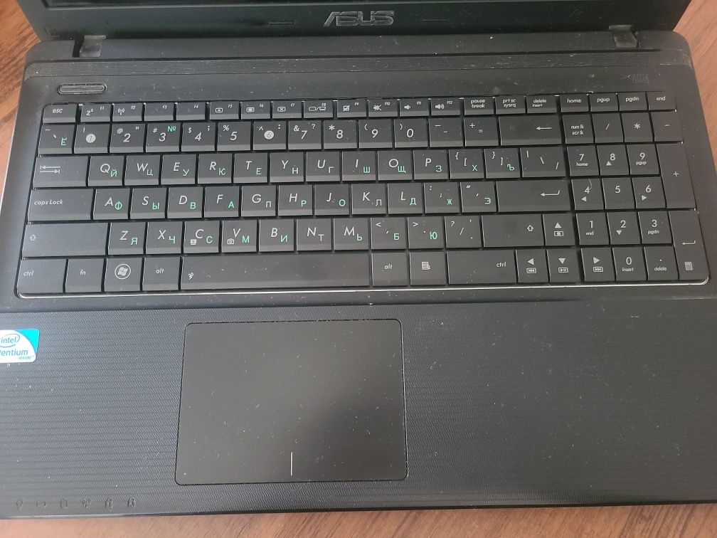 Ноутбк Asus x55a