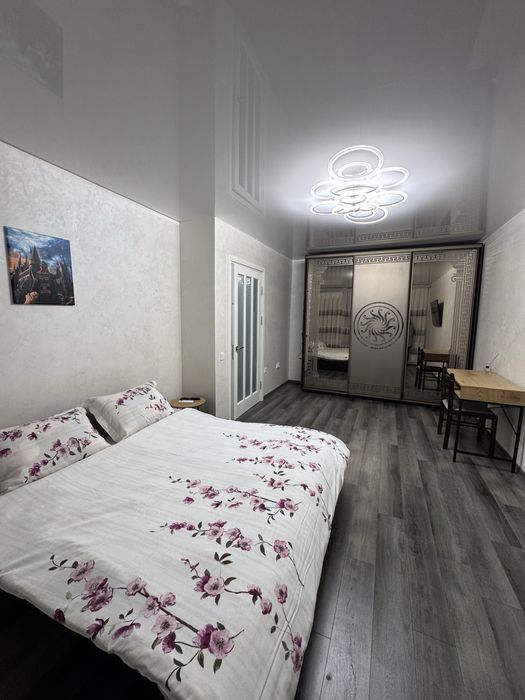 Подобово Чернівці квартира в новобудові біля ТЦ «Майдан».