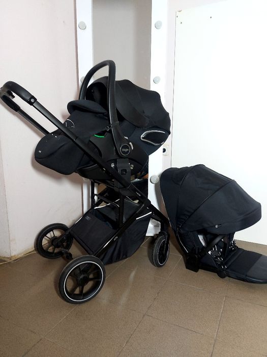 Прогулянкова коляска Carrello Alfa +автокрісло люлька CARRELLO VEGA