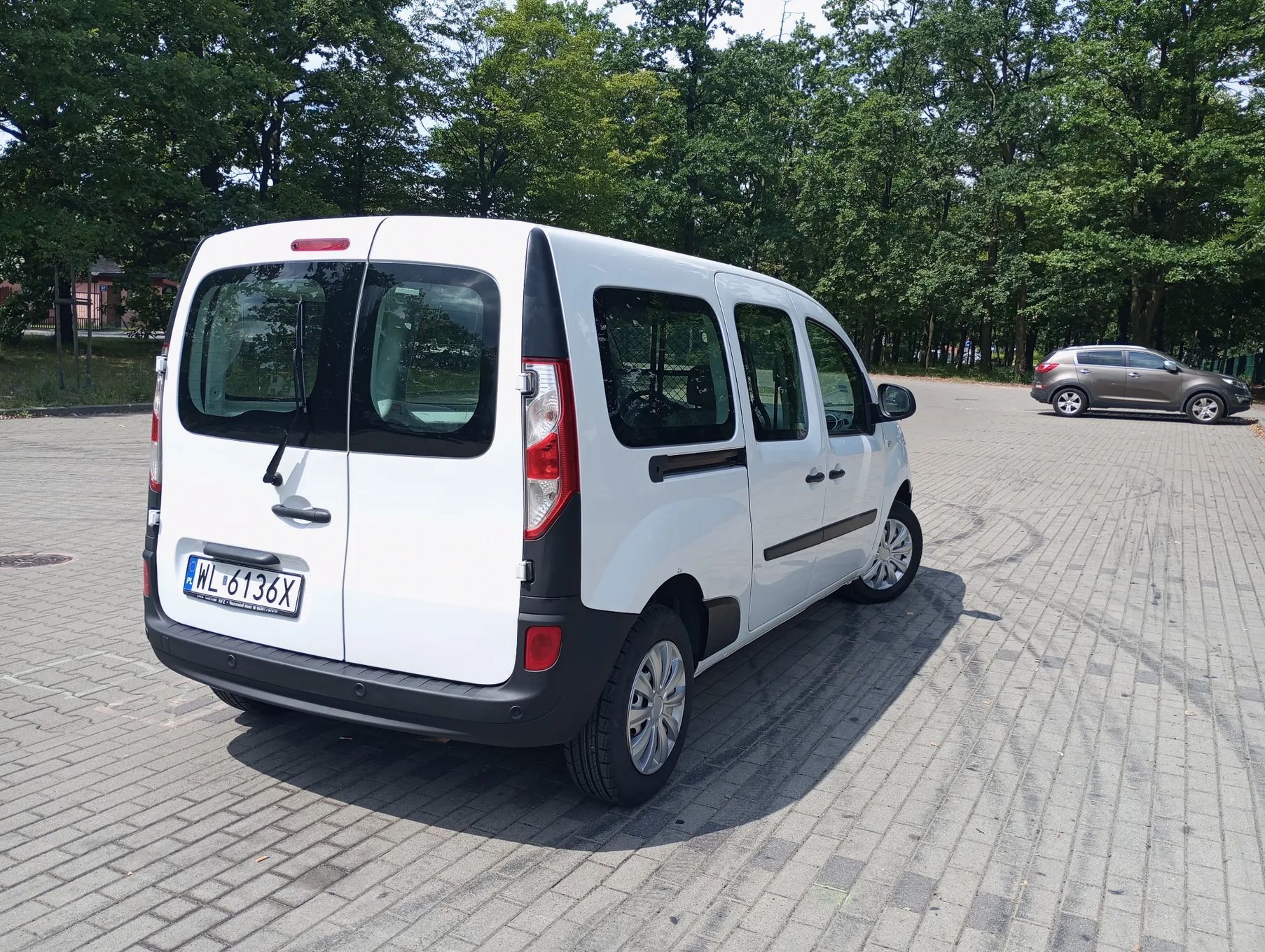 Renault Kangoo MAXI LONG stan jak nowy nowe opony i hamulce i olej vat 23