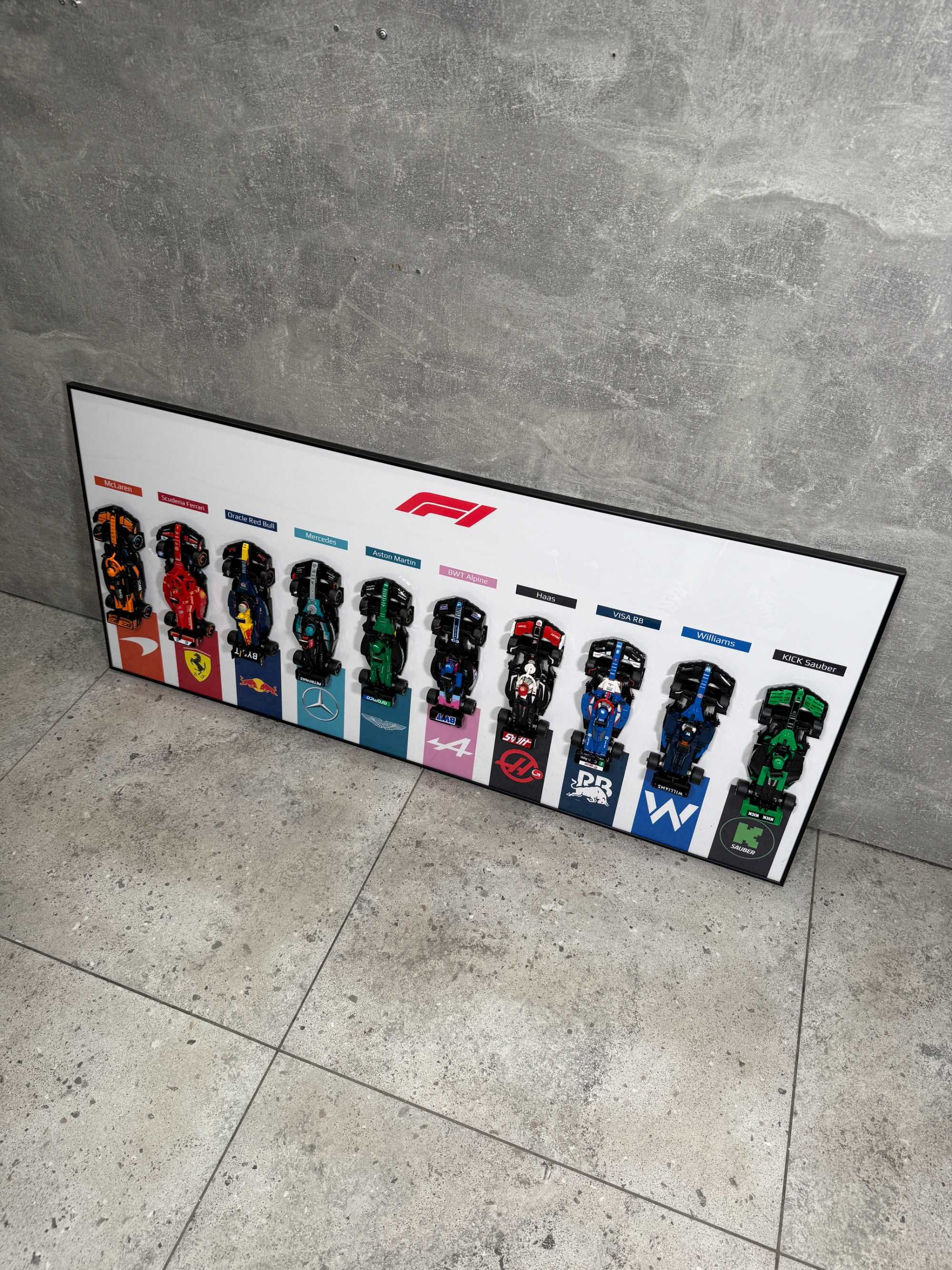 Рамка 50x115см для Всіх Десяти LEGO 66802 Speed Champions F1 2024