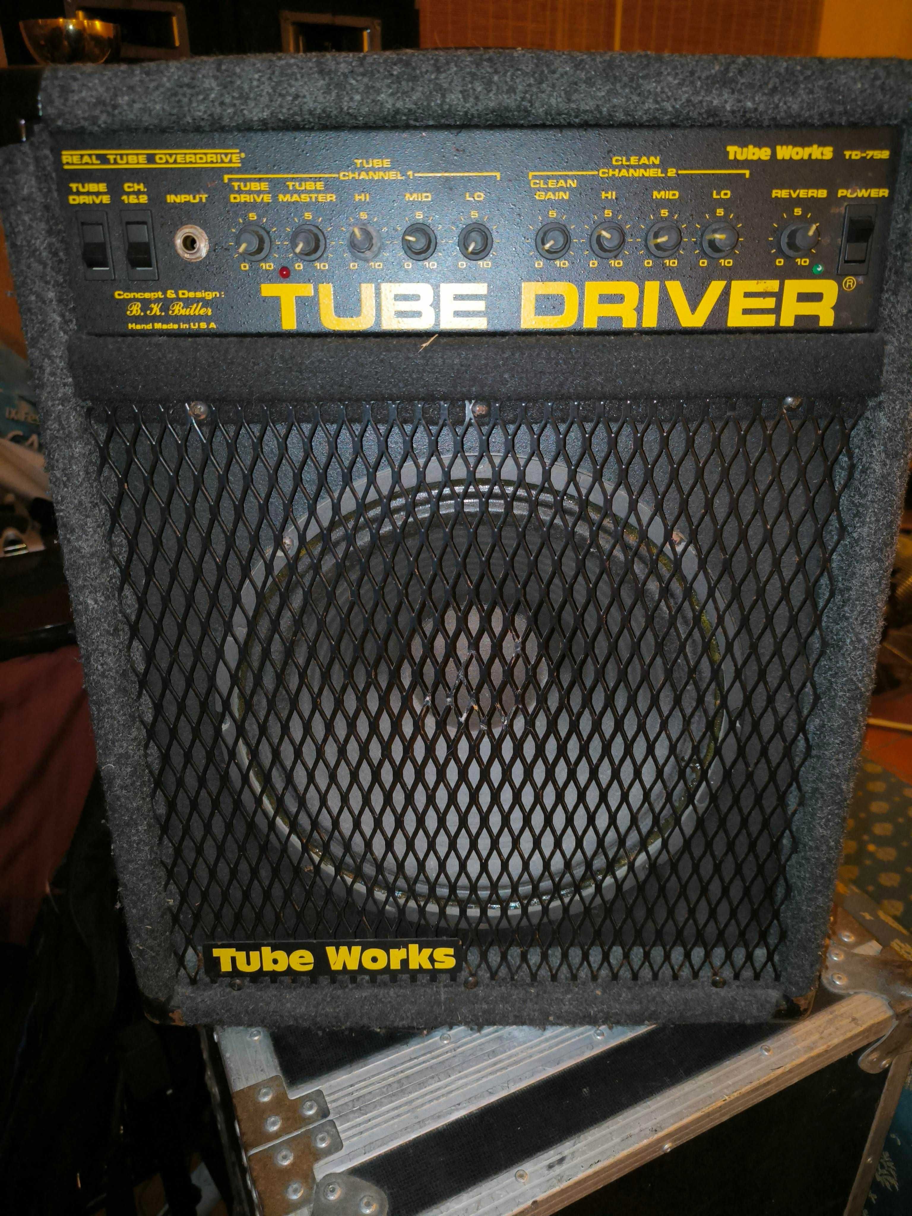 Amplificador de Guitarra Tubeworks (Válvulas) 12" Made in USA Combo