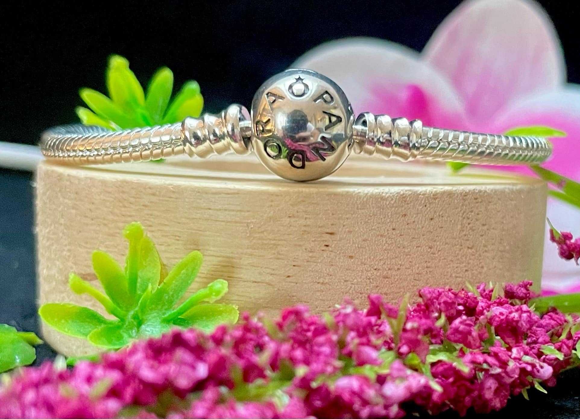 Bransoletka damska Pandora moments do charms s925