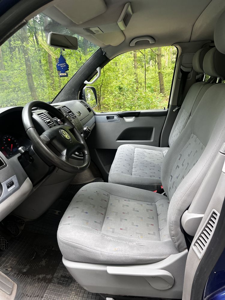 Vw Transporter T5 Caravelle  2.5 Tdi hak klima bezwypadkowy salon Pl