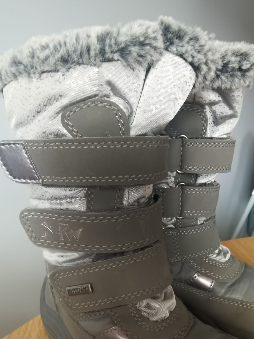 Kozaki buty zimowe śniegowce 30 botki na rzepy futerko