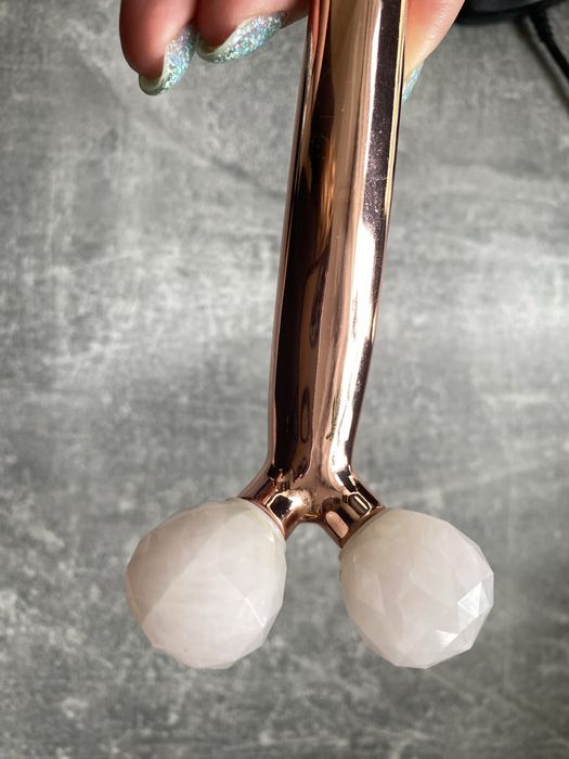 Масажер для обличчя BlackTouch 3D Quartz Face Roller