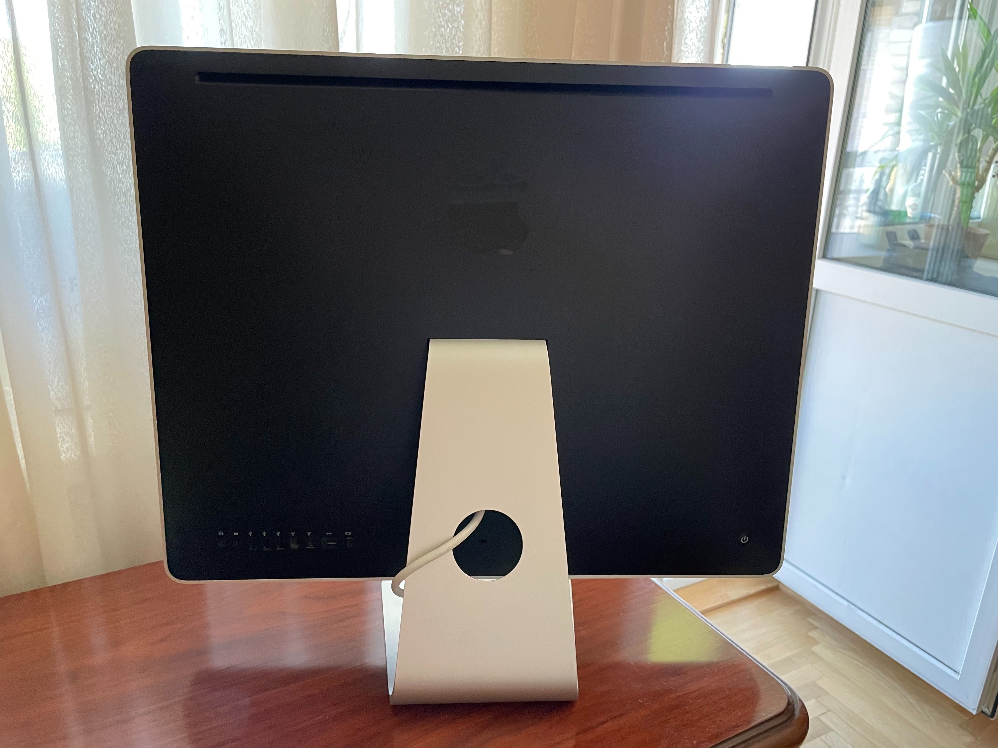 Моноблок IMac 24 Apple