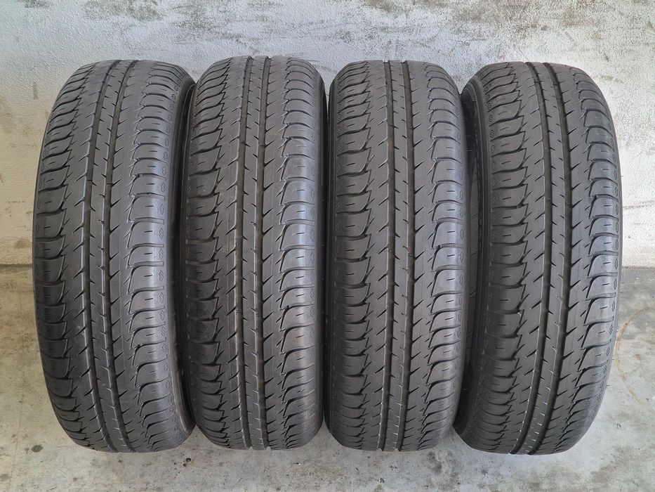 4 Pneus KLEBER 185/65R15 Semi Novos