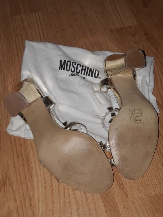 Босоніжки,  босоножки