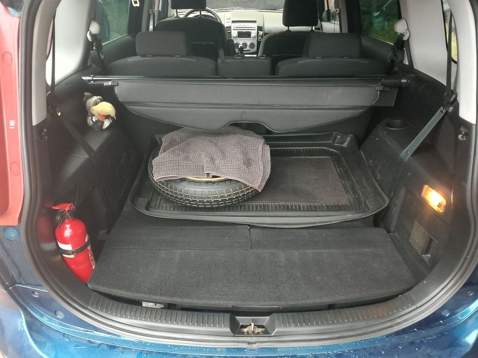 Mazda 5 LPG 1.8, 7 osób, sprawna,opłaty ważne długo..Doinwestowana.