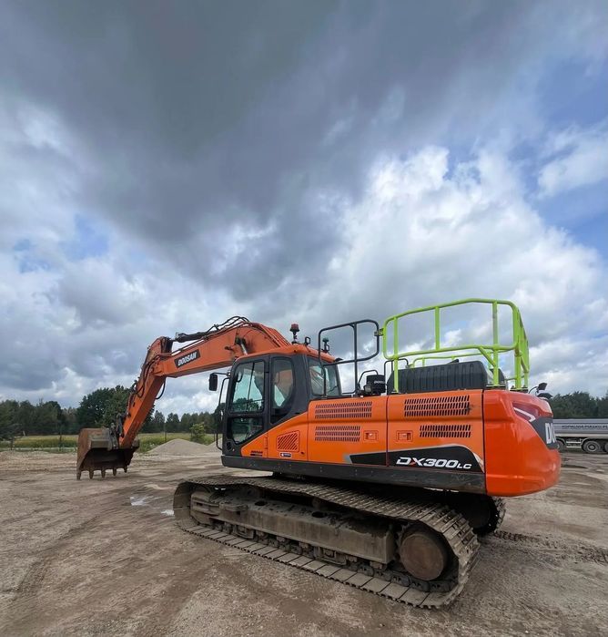 Doosan DX 300 LC -7   KOPARKA GĄSIENICOWA