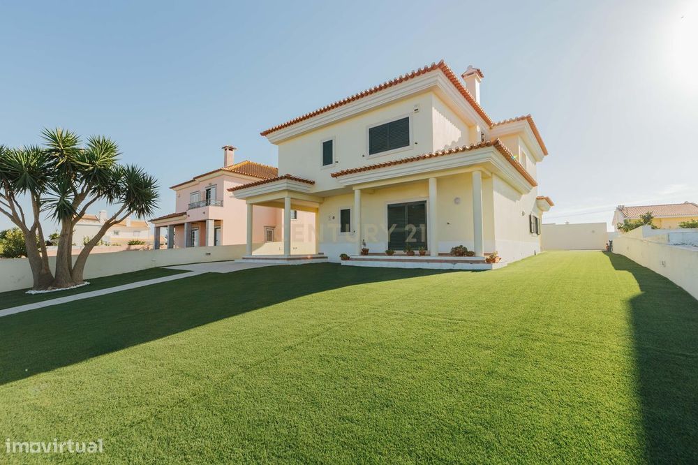 Luxuosa Moradia T3 em Alcochete