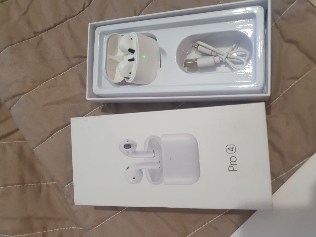 Airpods Pro 4 ( fones sem fio )