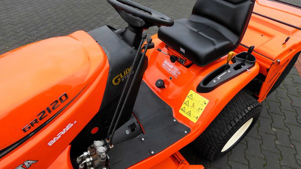 Traktorek kosiarka KUBOTA GR2120 PŁUG Diesel (031101.5) - Baras