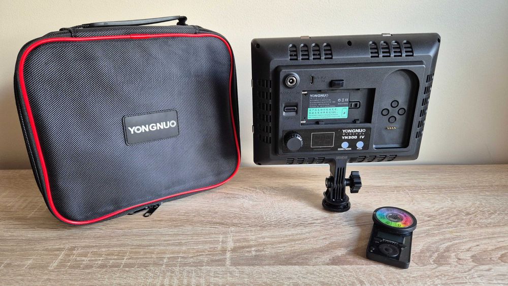 Lampa LED Yongnuo YN-300 IV - RGB, WB (3200 K - 5600 K)