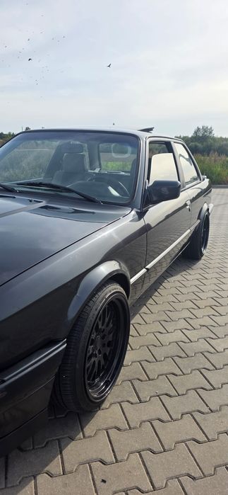E30 Coupe auto w bdb stanie ZAMIANA