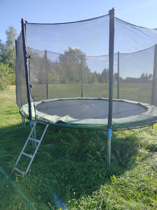 Trampolina ogrodowa