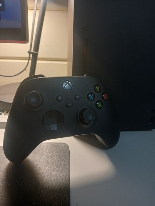 Xbox series X com caixa